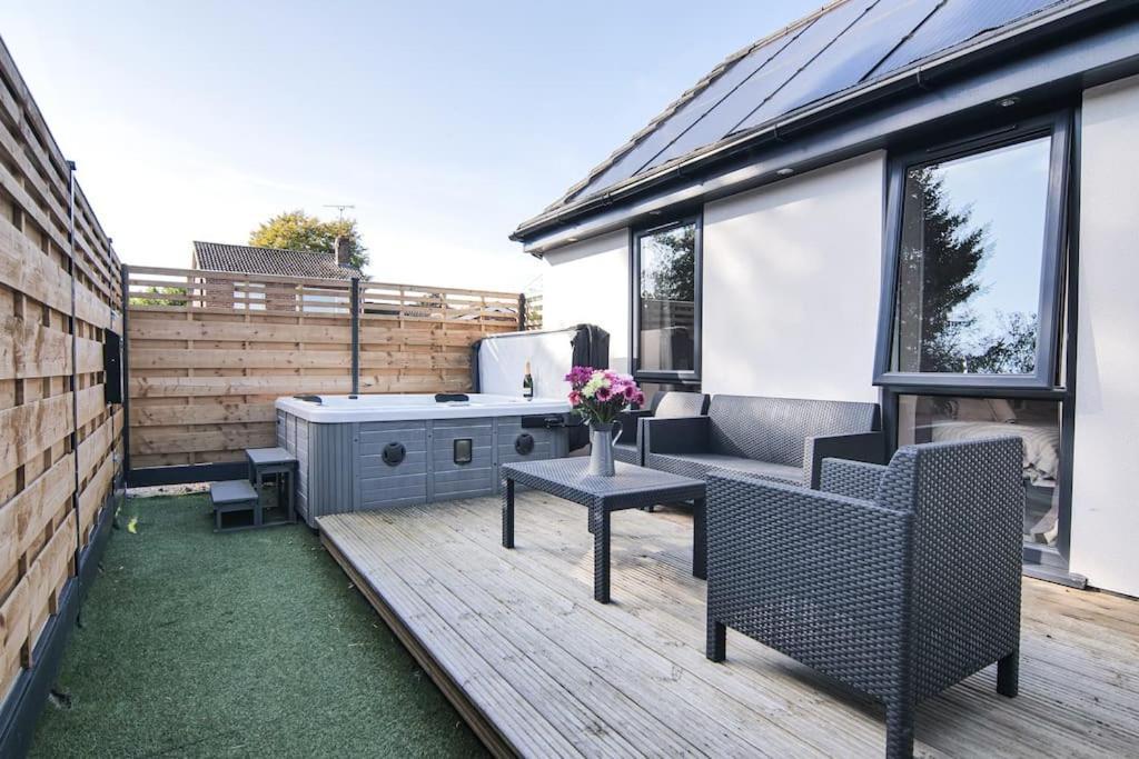 Hoxne Cottages - Sunflower Cottage With Private Hot Tub York Exterior foto